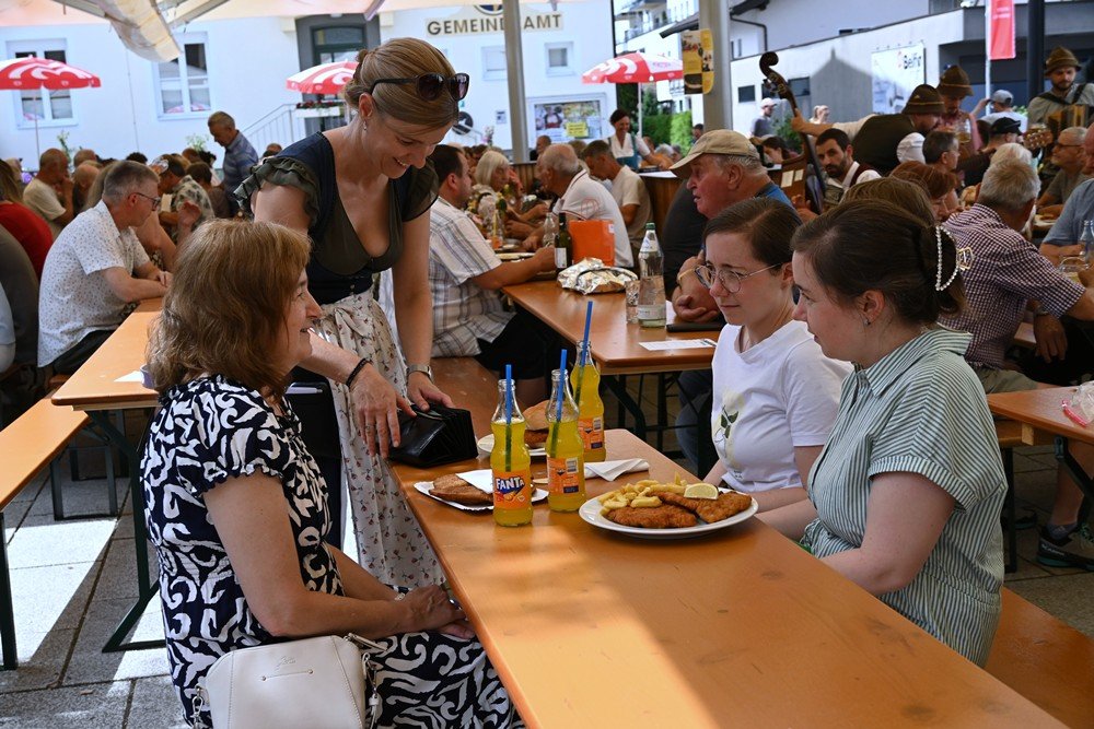 Auftakt der Dorfwoche mit dem Pfarrfest